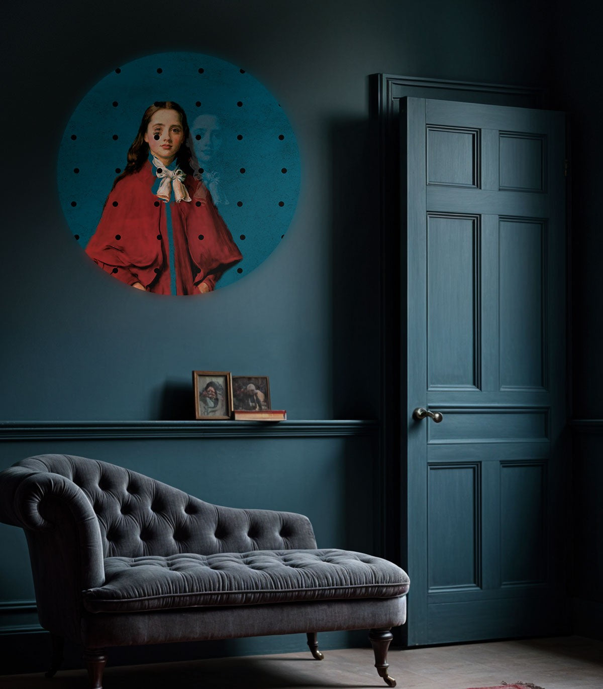 Dots Girl in red - Wallcolors®