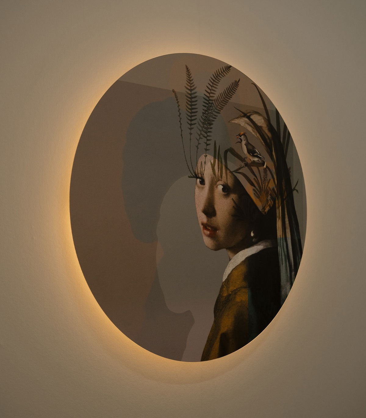 Dots Lighting Nature girl with the pearl