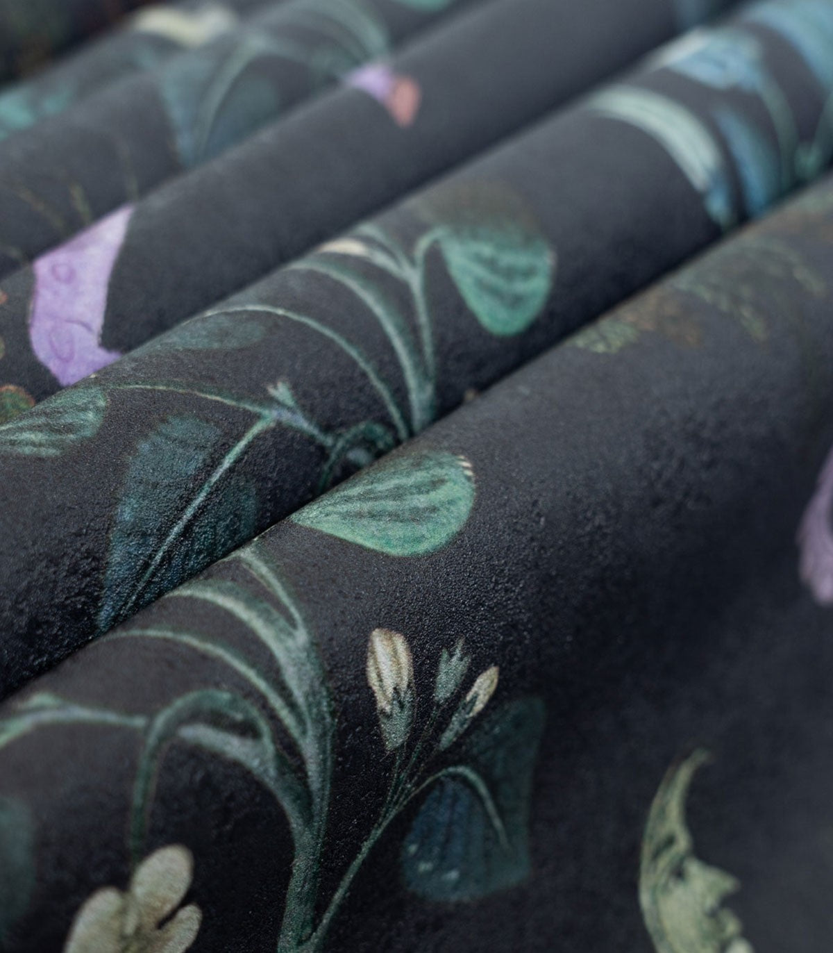 Tapeta Botanic Beast Purple