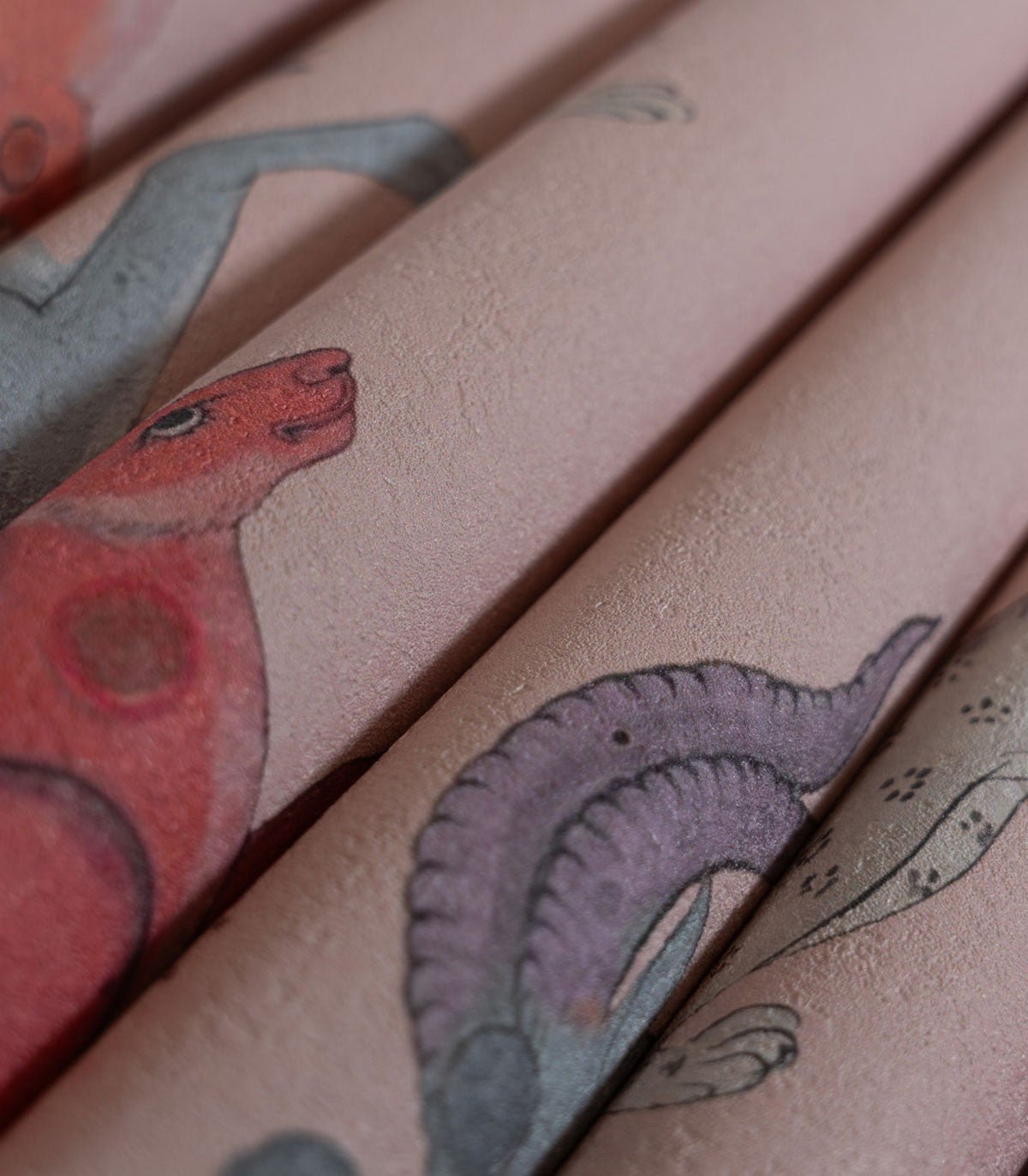 Tapeta Oriental Animals Light Pink - Wallcolors®
